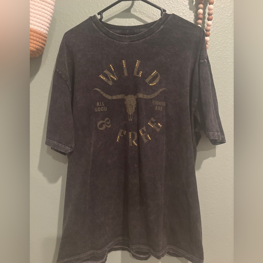 Wild & Free Graphic T-Shirt Size XL